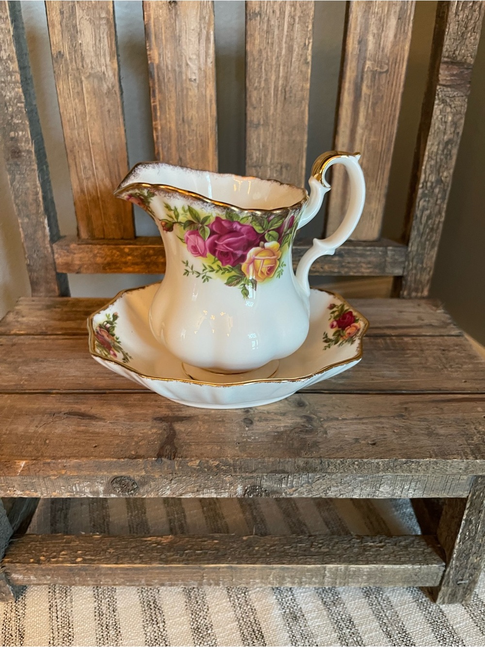Old Country Roses - Royal Albert - Bone China - England - Small Pitcher w/ Tray
